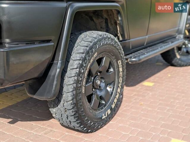 Черный Тойота ФЖ Крузер, объемом двигателя 4 л и пробегом 214 тыс. км за 21999 $, фото 31 на Automoto.ua
