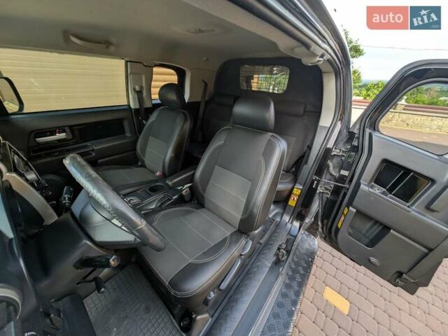 Черный Тойота ФЖ Крузер, объемом двигателя 4 л и пробегом 214 тыс. км за 21999 $, фото 48 на Automoto.ua
