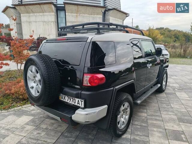 Чорний Тойота ФЖ Крузер, об'ємом двигуна 4 л та пробігом 105 тис. км за 19000 $, фото 3 на Automoto.ua