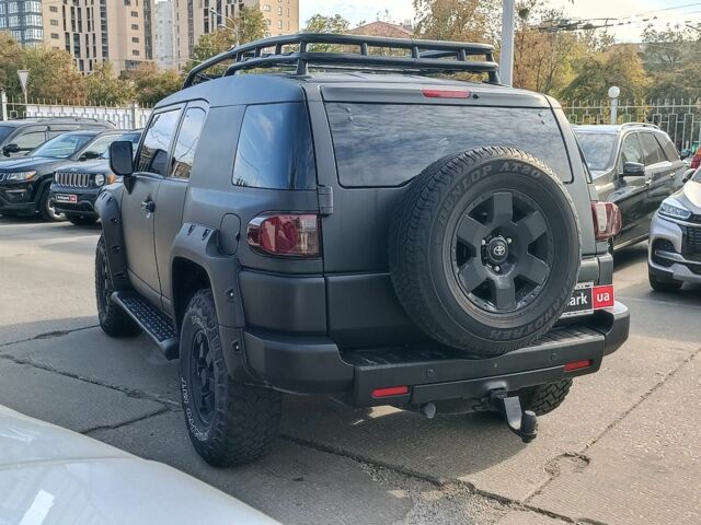 Черный Тойота ФЖ Крузер, объемом двигателя 4 л и пробегом 152 тыс. км за 18990 $, фото 9 на Automoto.ua