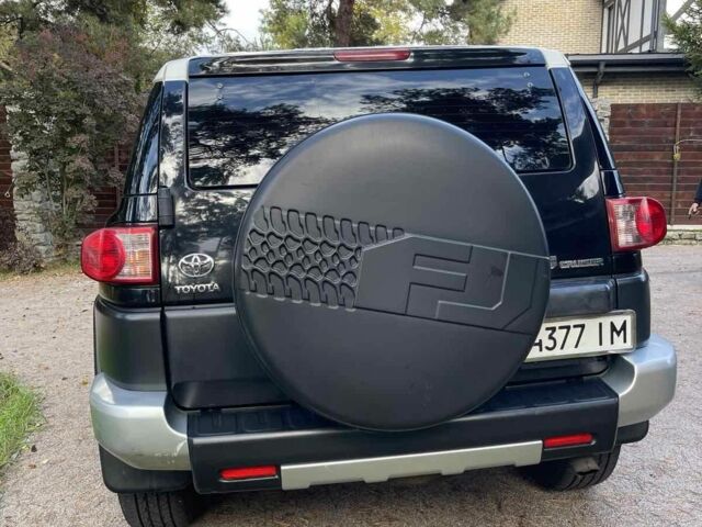 Чорний Тойота ФЖ Крузер, об'ємом двигуна 4 л та пробігом 160 тис. км за 19181 $, фото 4 на Automoto.ua