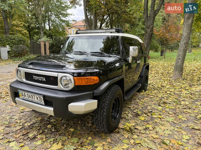 Чорний Тойота ФЖ Крузер, об'ємом двигуна 4 л та пробігом 277 тис. км за 20400 $, фото 12 на Automoto.ua