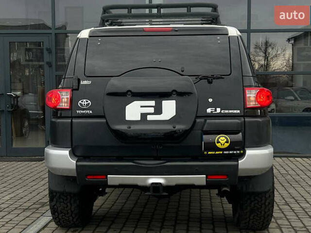Черный Тойота ФЖ Крузер, объемом двигателя 3.96 л и пробегом 210 тыс. км за 23000 $, фото 5 на Automoto.ua