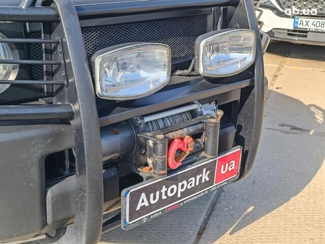 Черный Тойота ФЖ Крузер, объемом двигателя 4 л и пробегом 152 тыс. км за 18990 $, фото 4 на Automoto.ua