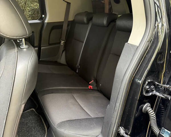 Чорний Тойота ФЖ Крузер, об'ємом двигуна 4 л та пробігом 277 тис. км за 20400 $, фото 15 на Automoto.ua