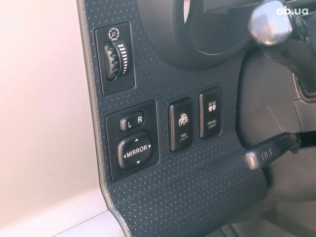 Черный Тойота ФЖ Крузер, объемом двигателя 4 л и пробегом 152 тыс. км за 18990 $, фото 16 на Automoto.ua
