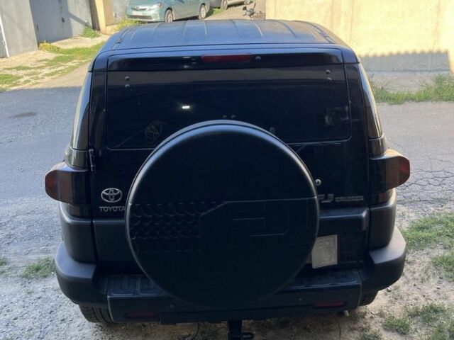 Черный Тойота ФЖ Крузер, объемом двигателя 4 л и пробегом 90 тыс. км за 5500 $, фото 3 на Automoto.ua