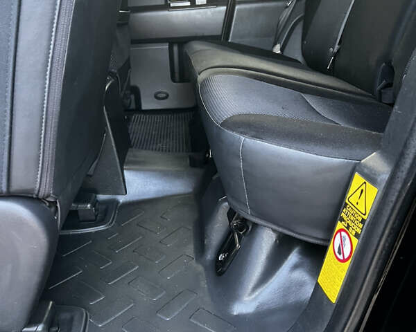 Чорний Тойота ФЖ Крузер, об'ємом двигуна 4 л та пробігом 321 тис. км за 21500 $, фото 29 на Automoto.ua