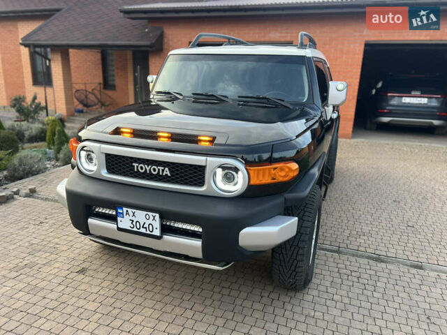 Чорний Тойота ФЖ Крузер, об'ємом двигуна 4 л та пробігом 321 тис. км за 21500 $, фото 17 на Automoto.ua