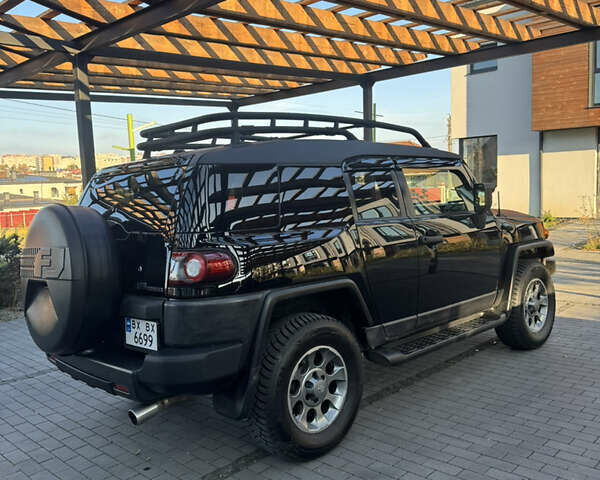 Чорний Тойота ФЖ Крузер, об'ємом двигуна 3.9 л та пробігом 186 тис. км за 32500 $, фото 3 на Automoto.ua