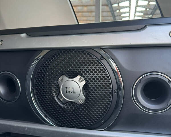 Чорний Тойота ФЖ Крузер, об'ємом двигуна 3.9 л та пробігом 186 тис. км за 32500 $, фото 17 на Automoto.ua