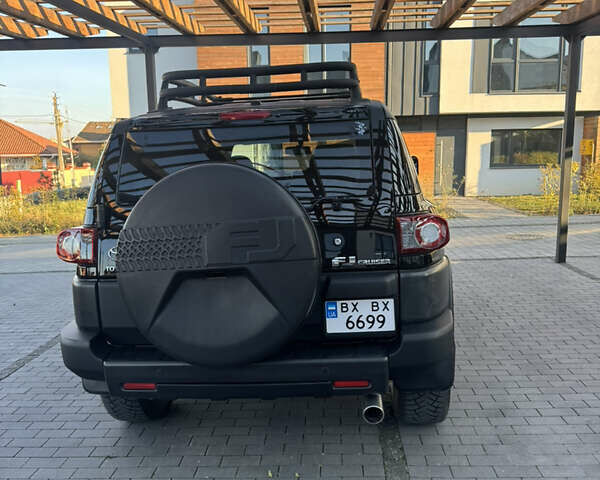 Чорний Тойота ФЖ Крузер, об'ємом двигуна 3.9 л та пробігом 186 тис. км за 32500 $, фото 4 на Automoto.ua