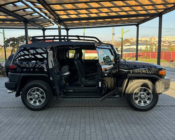 Чорний Тойота ФЖ Крузер, об'ємом двигуна 3.9 л та пробігом 186 тис. км за 32500 $, фото 9 на Automoto.ua