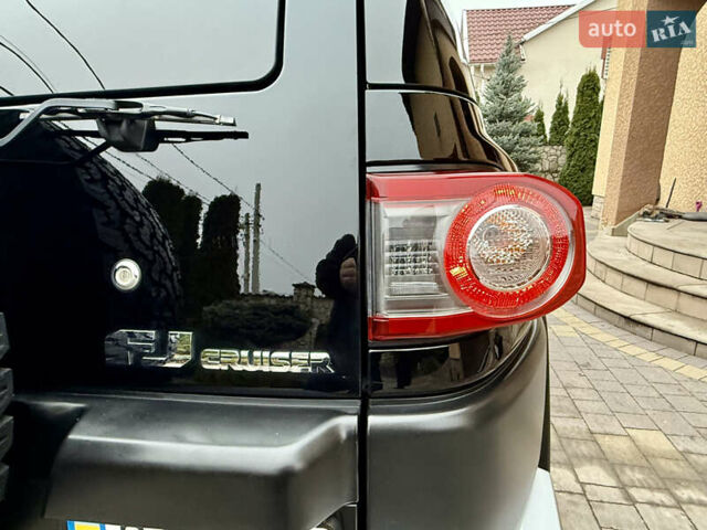 Черный Тойота ФЖ Крузер, объемом двигателя 4 л и пробегом 199 тыс. км за 30239 $, фото 51 на Automoto.ua