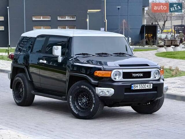 Черный Тойота ФЖ Крузер, объемом двигателя 4 л и пробегом 137 тыс. км за 40900 $, фото 68 на Automoto.ua