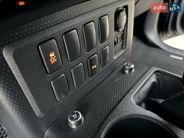 Черный Тойота ФЖ Крузер, объемом двигателя 4 л и пробегом 137 тыс. км за 40900 $, фото 75 на Automoto.ua