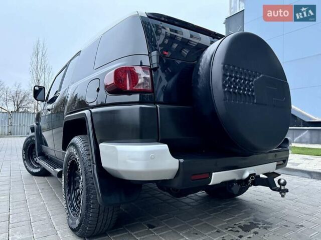 Черный Тойота ФЖ Крузер, объемом двигателя 4 л и пробегом 137 тыс. км за 40900 $, фото 4 на Automoto.ua