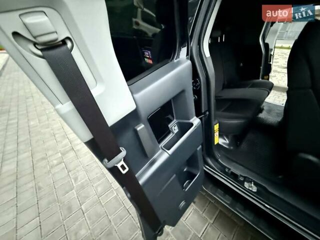 Черный Тойота ФЖ Крузер, объемом двигателя 4 л и пробегом 137 тыс. км за 40900 $, фото 27 на Automoto.ua