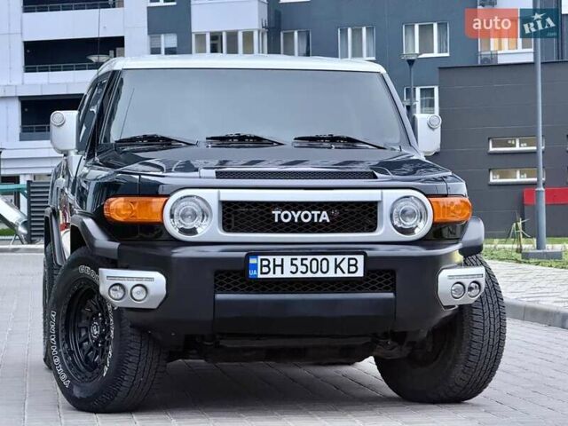 Черный Тойота ФЖ Крузер, объемом двигателя 4 л и пробегом 137 тыс. км за 40900 $, фото 5 на Automoto.ua