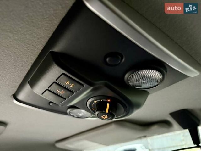 Черный Тойота ФЖ Крузер, объемом двигателя 4 л и пробегом 137 тыс. км за 40900 $, фото 37 на Automoto.ua