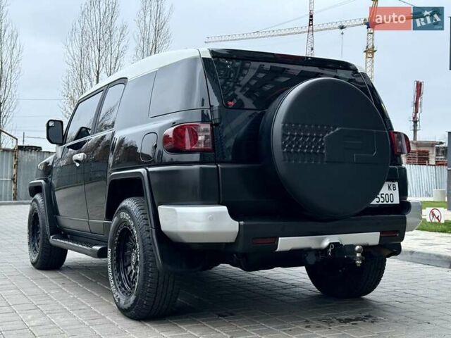 Черный Тойота ФЖ Крузер, объемом двигателя 4 л и пробегом 137 тыс. км за 40900 $, фото 17 на Automoto.ua