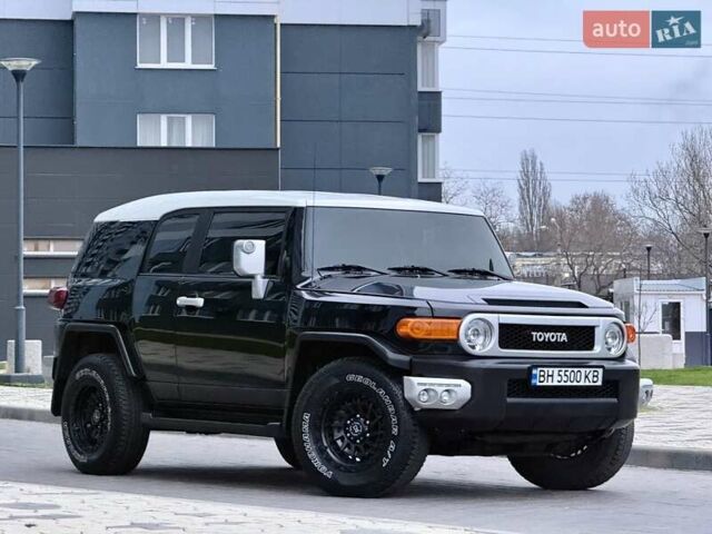 Черный Тойота ФЖ Крузер, объемом двигателя 4 л и пробегом 137 тыс. км за 40900 $, фото 3 на Automoto.ua