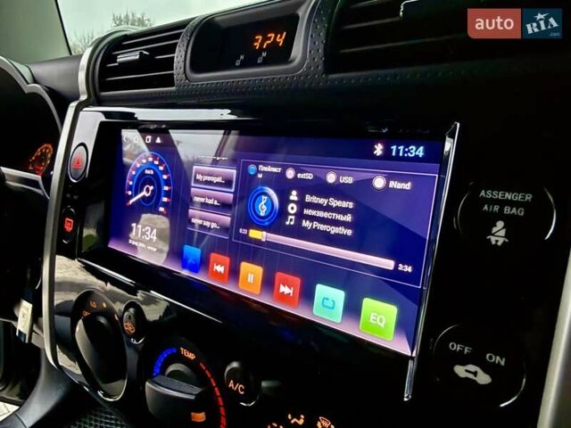 Черный Тойота ФЖ Крузер, объемом двигателя 4 л и пробегом 137 тыс. км за 40900 $, фото 60 на Automoto.ua