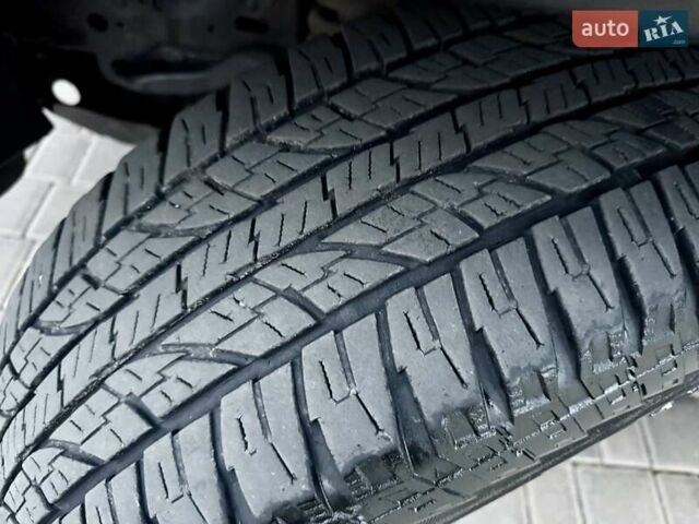 Черный Тойота ФЖ Крузер, объемом двигателя 4 л и пробегом 137 тыс. км за 40900 $, фото 66 на Automoto.ua