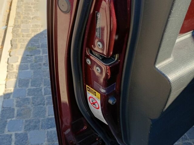 Красный Тойота ФЖ Крузер, объемом двигателя 4 л и пробегом 245 тыс. км за 19500 $, фото 6 на Automoto.ua