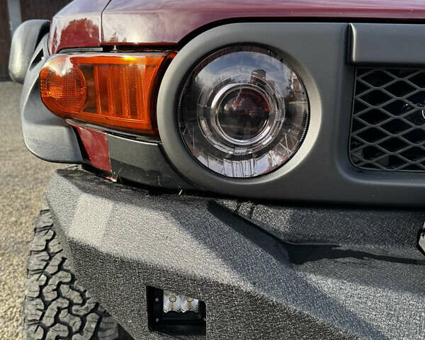 Червоний Тойота ФЖ Крузер, об'ємом двигуна 3.96 л та пробігом 193 тис. км за 29300 $, фото 2 на Automoto.ua