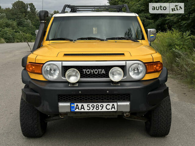 Тойота ФЖ Крузер, об'ємом двигуна 0 л та пробігом 130 тис. км за 19000 $, фото 8 на Automoto.ua