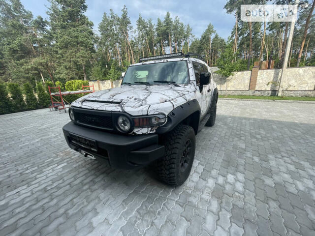 Тойота ФЖ Крузер, об'ємом двигуна 4 л та пробігом 139 тис. км за 33000 $, фото 1 на Automoto.ua