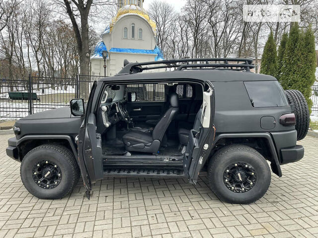 Тойота ФЖ Крузер, об'ємом двигуна 4 л та пробігом 115 тис. км за 29999 $, фото 7 на Automoto.ua