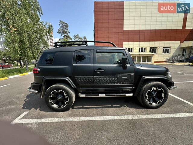 Желтый Тойота ФЖ Крузер, объемом двигателя 3.96 л и пробегом 161 тыс. км за 25900 $, фото 12 на Automoto.ua