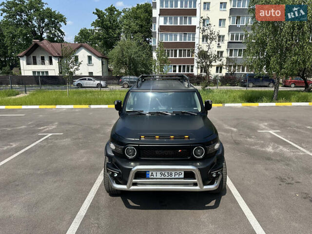 Желтый Тойота ФЖ Крузер, объемом двигателя 3.96 л и пробегом 161 тыс. км за 25900 $, фото 3 на Automoto.ua