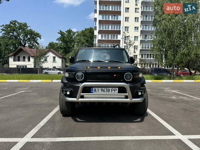 Желтый Тойота ФЖ Крузер, объемом двигателя 3.96 л и пробегом 161 тыс. км за 25900 $, фото 2 на Automoto.ua