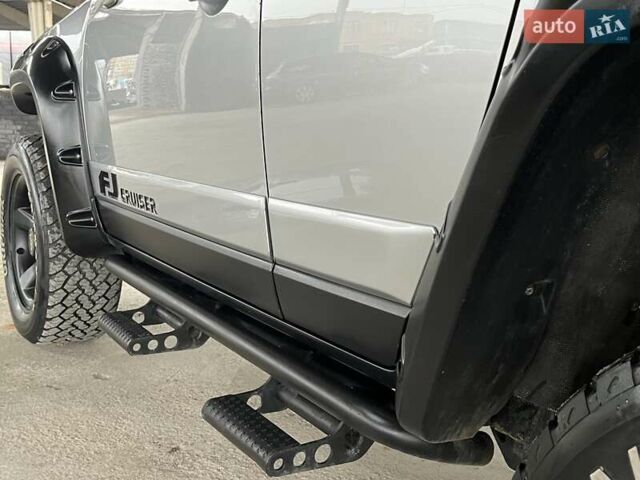 Серый Тойота ФЖ Крузер, объемом двигателя 3.96 л и пробегом 271 тыс. км за 26099 $, фото 11 на Automoto.ua