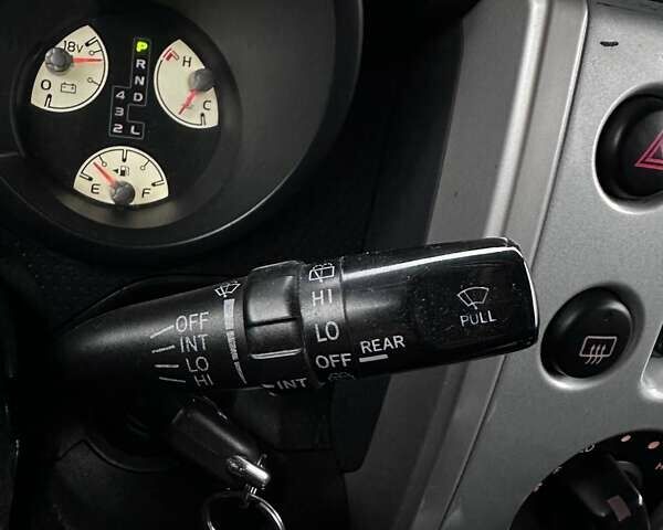 Серый Тойота ФЖ Крузер, объемом двигателя 3.96 л и пробегом 403 тыс. км за 18290 $, фото 18 на Automoto.ua