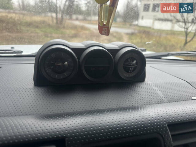 Серый Тойота ФЖ Крузер, объемом двигателя 3.96 л и пробегом 252 тыс. км за 18500 $, фото 13 на Automoto.ua