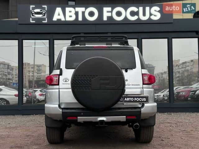 Серый Тойота ФЖ Крузер, объемом двигателя 3.96 л и пробегом 403 тыс. км за 18290 $, фото 6 на Automoto.ua