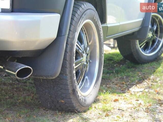 Серый Тойота ФЖ Крузер, объемом двигателя 4 л и пробегом 282 тыс. км за 28700 $, фото 6 на Automoto.ua