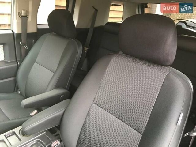 Серый Тойота ФЖ Крузер, объемом двигателя 4 л и пробегом 282 тыс. км за 28700 $, фото 8 на Automoto.ua