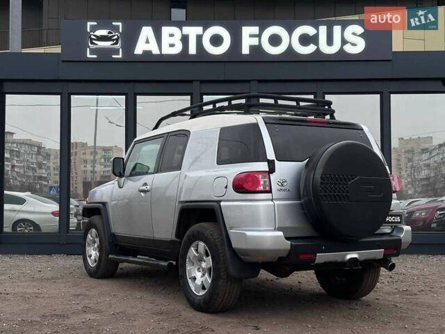 Серый Тойота ФЖ Крузер, объемом двигателя 3.96 л и пробегом 403 тыс. км за 18290 $, фото 4 на Automoto.ua