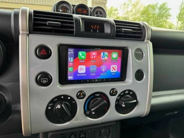 Серый Тойота ФЖ Крузер, объемом двигателя 4 л и пробегом 45 тыс. км за 7200 $, фото 9 на Automoto.ua