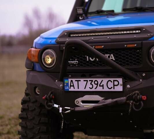 Синий Тойота ФЖ Крузер, объемом двигателя 4 л и пробегом 180 тыс. км за 32000 $, фото 14 на Automoto.ua