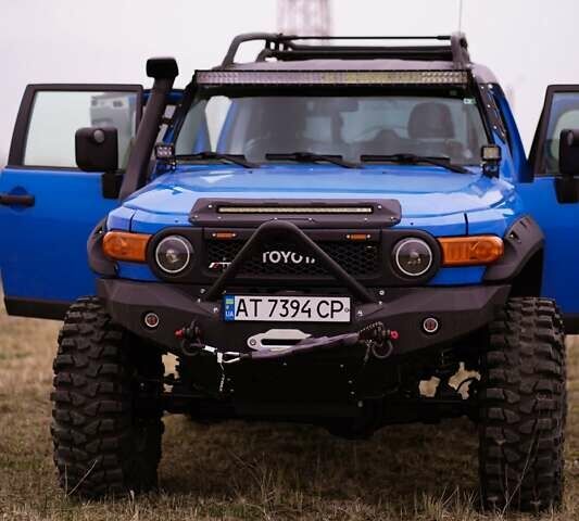 Синий Тойота ФЖ Крузер, объемом двигателя 4 л и пробегом 180 тыс. км за 32000 $, фото 22 на Automoto.ua