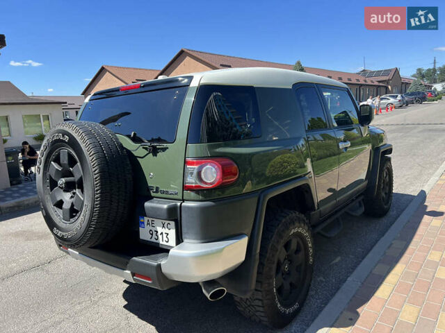 Зеленый Тойота ФЖ Крузер, объемом двигателя 3.96 л и пробегом 145 тыс. км за 27900 $, фото 7 на Automoto.ua