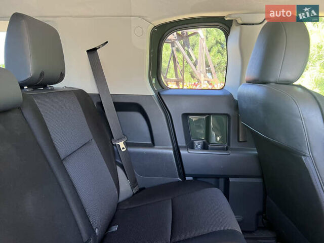 Зеленый Тойота ФЖ Крузер, объемом двигателя 3.96 л и пробегом 145 тыс. км за 27900 $, фото 20 на Automoto.ua