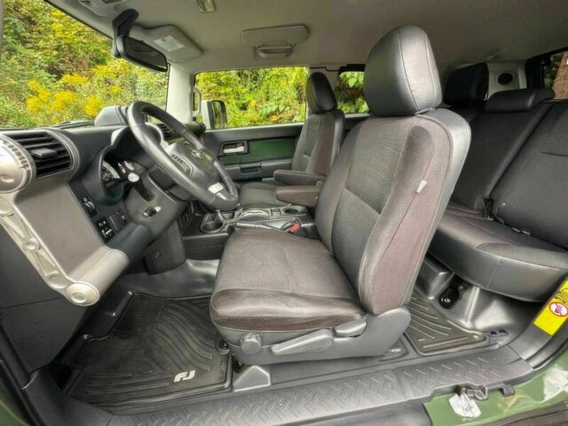 Зеленый Тойота ФЖ Крузер, объемом двигателя 4 л и пробегом 83 тыс. км за 4500 $, фото 8 на Automoto.ua