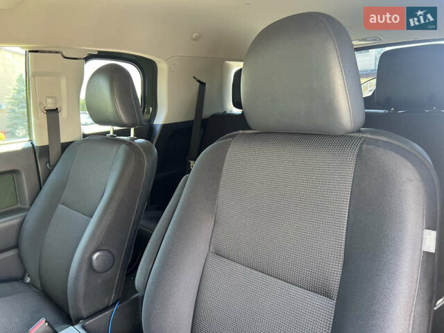 Зеленый Тойота ФЖ Крузер, объемом двигателя 3.96 л и пробегом 145 тыс. км за 27900 $, фото 17 на Automoto.ua